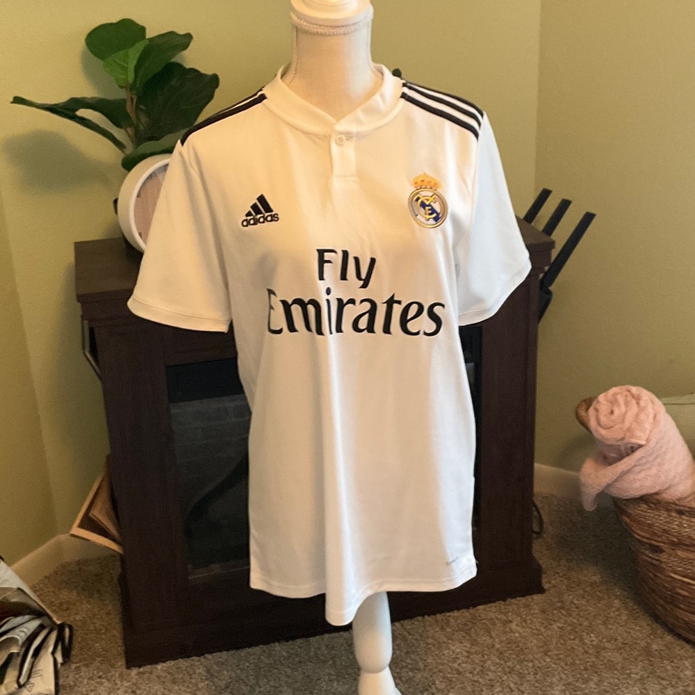 NWT Adidas Men’s Small Real Madrid Jersey, Excellent Condition!